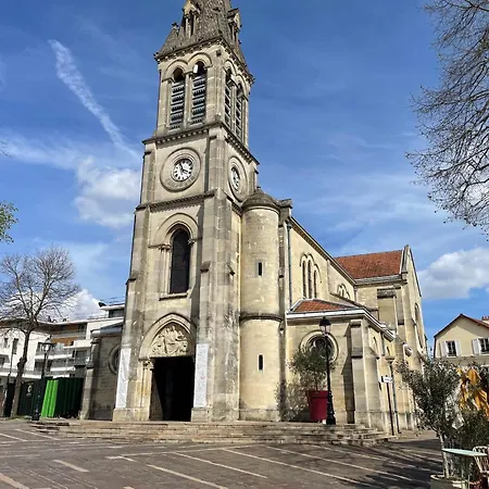 Spacious 1 Bedroom Apartment Near Paris Garches Exterior foto