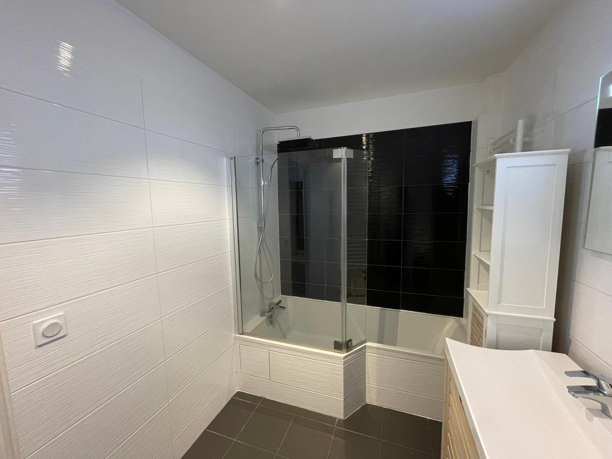 Apartment Spacious 1 Bedroom Near Paris